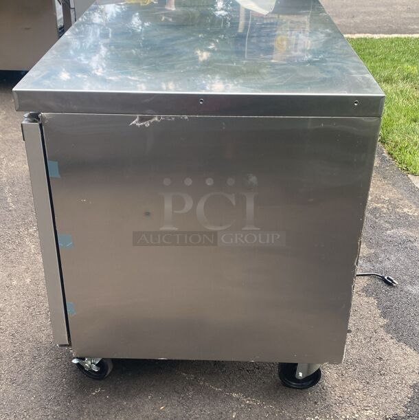 Dukers Undercounter Refrigerator in Stainless Steel DUC60R - Image 3 of 6
