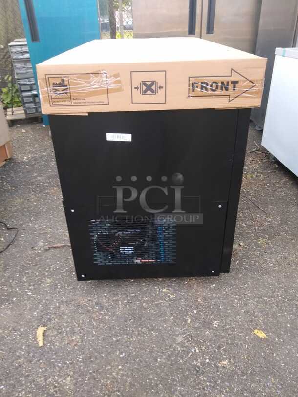 BRAND NEW SCRATCH & DENT Dukers DKB60-M2 61″ Dual Tap Kegerator Draft Beer Cooler
 - Image 2 of 4