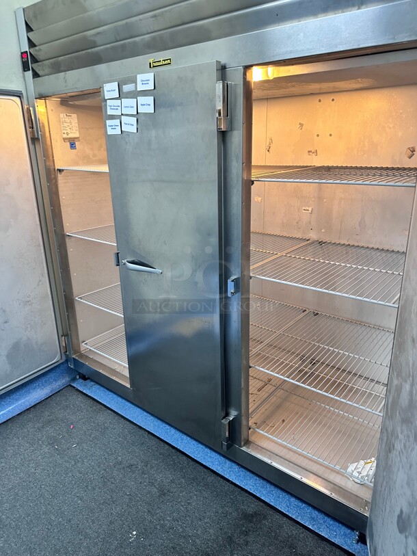 Late Model! Traulsen G31010 77 inch G Series Solid Door Reach-In Freezer with Left / Right / Right Hinged Doors 115 Volt Tested and Working! - Image 9 of 10