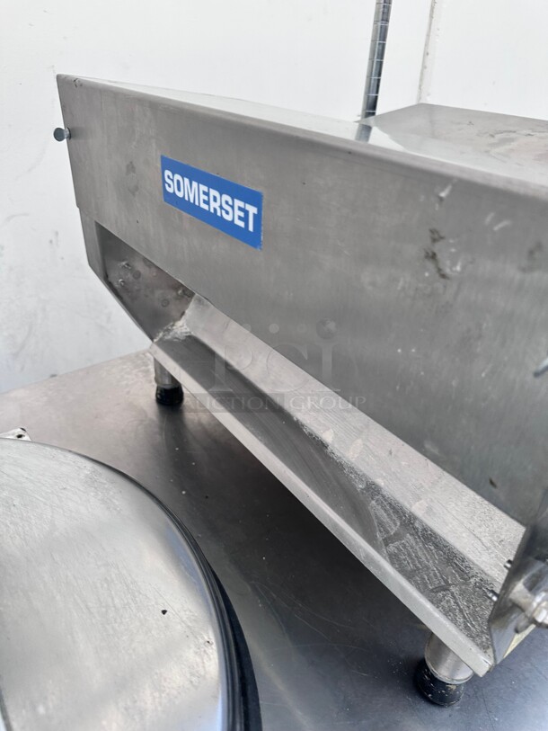 Late Model Somerset CDR-500 Countertop 20 inch Dough / Fondant Roller Sheeter, 500 Pieces/Hour - One Stage, Horizontal Rollers 115 Volt Tested and Working - Image 3 of 8
