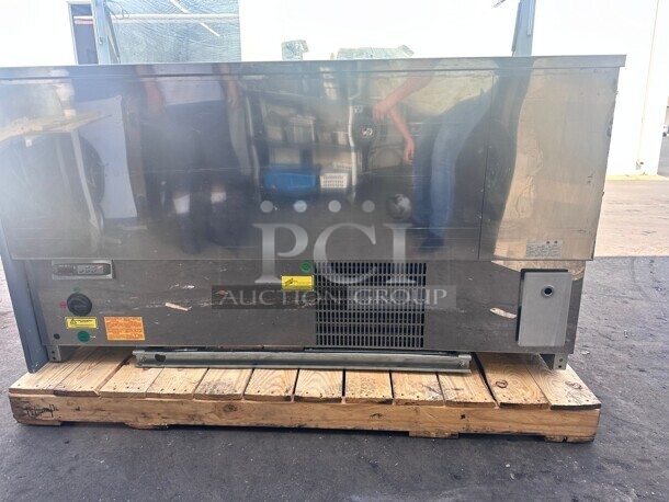 Late Model Gelo Standard 68 inch  Ice Cream Show Case 220 Volt Tested and Working - Image 6 of 6