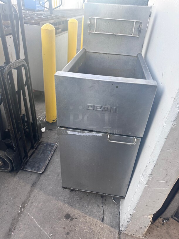 Working Dean SR42GN Gas Fryer - (1) 43 lb Vat, Floor Model, Gas  - Image 6 of 8