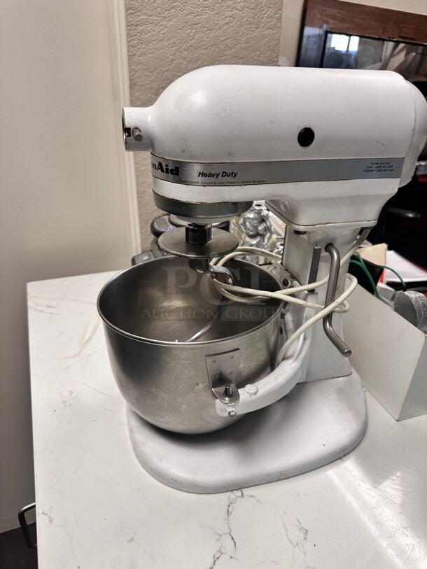 Kitchen Aid 10 Speeds Commercial Mixer 115 Volt Tested and Working - Image 4 of 10