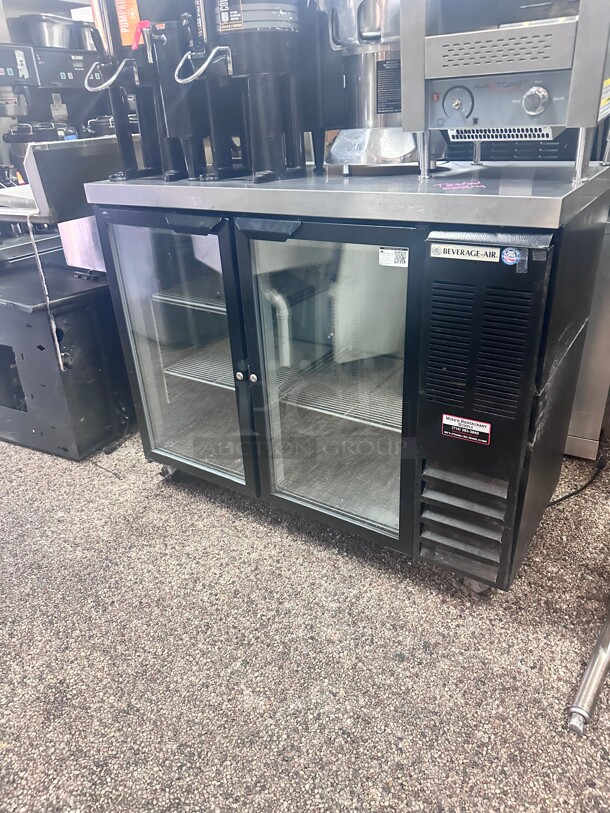Late Model Beverage-Air BB48HC-1-G-B-27 48 inch Black Counter Height Glass Door Back Bar Refrigerator Tested and Working - Image 5 of 8