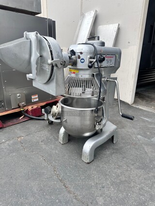 20 Quart Thunderbird Planetary Mixer ARM-02 115 Volt Working