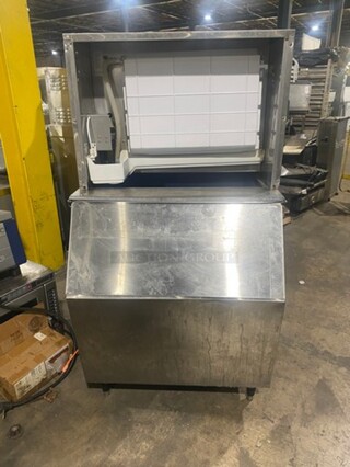 Maxx Ice Commercial Ice Maker Machine! On Commercial Ice Bin! All Stainless Steel! On Legs! Model: MIM452 115V 60HZ 1 Phase, Model: BIN400