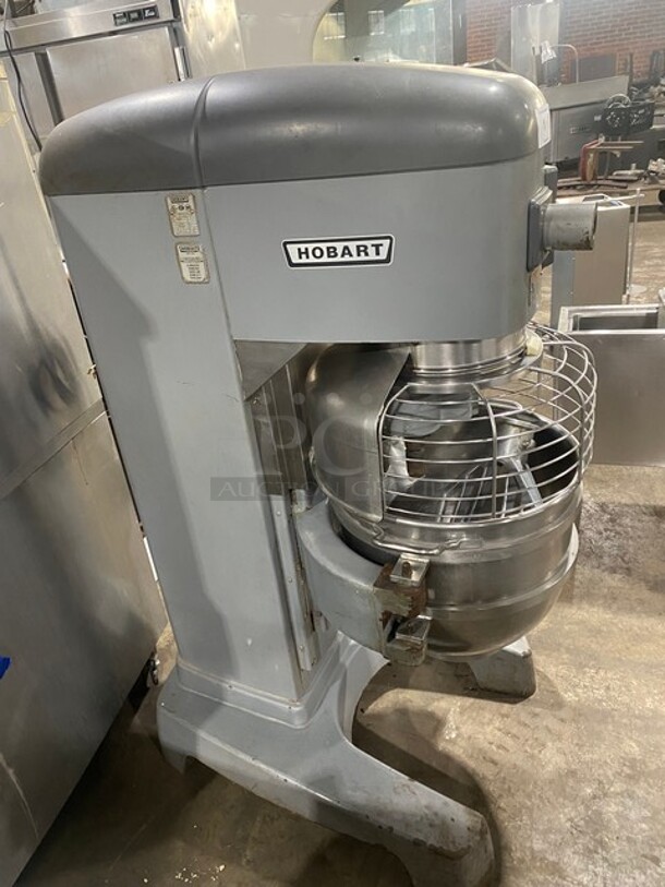 Hobart Legacy Commercial Heavy Duty 60Qt Planetary Mixer! With Mixing Bowl And Bowl Guard! With Spiral Hook And Paddle Attachments! Model: HL600 SN: 311352095 200/240V 60HZ 1/3 Phase - Image 2 of 11