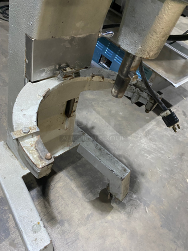 Attias Commercial 30Qt Planetary Mixer! All Stainless Steel! Model: USA30 208/230V 60HZ 1 Phase - Image 6 of 9