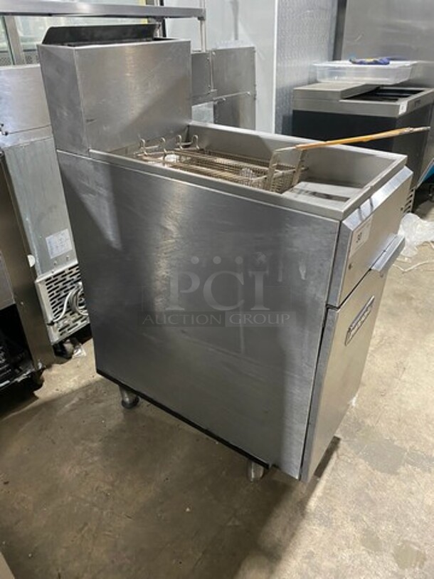 Imperial Commercial Natural Gas Powered Deep Fat Fryer! With Backsplash! With 2 Metal Frying Baskets! All Stainless Steel! On Legs! - Image 2 of 8