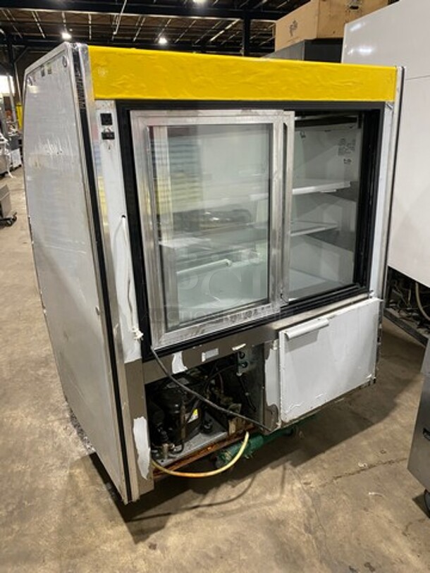 2010 Leader Commercial Refrigerated Bakery Display Case Merchandiser! With Curved Front Glass! With Rear Access Doors! Stainless Steel Body! Model: RHDL48 SN: PT10M1682D 115V 60HZ 1 Phase - Image 3 of 8