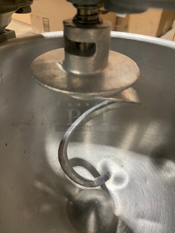 Sweet! HOBART Countertop Mixer! Model N50 Serial 31-1400-084 100-120V/60Hz/1 Phase! Working When Removed!  - Image 5 of 9