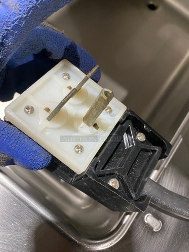 Eagle Commercial Electric Powered 5 Well Steam Table! With Storage Space Underneath! All Stainless Steel! On Casters! Model: YSPHT5 SN: 2008990192 208V 60HZ 1 Phase - Image 10 of 10