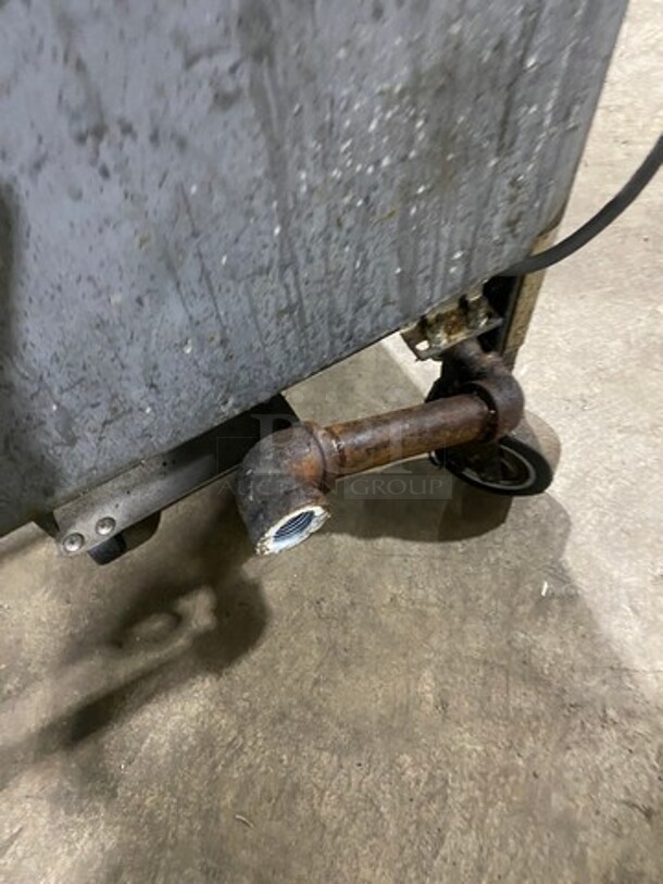 Henny Penny Commercial Natural Gas Powered 2 Bay Fryer! All Stainless Steel On Casters! Model: EEG142FFXX SN: BW1304009 - Image 11 of 12