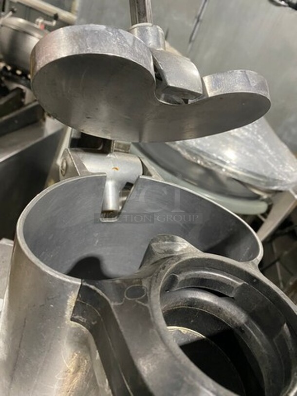 Robot Coupe Commercial Countertop Food Processor/Chopper Machine! All Stainless Steel! Model: CL50 SN: 4500210903D12 120V - Image 7 of 10