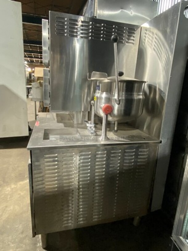 Cleveland Commercial Natural Gas Powered 2 Deck Steam Cabinet! With Cleveland Countertop 6 Quart Tilting Steam Kettle! All Stainless Steel! Model 42CKGM300 Serial WC8346203J01! On Legs! - Image 3 of 5