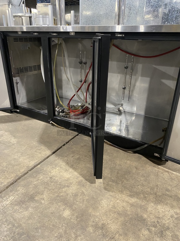 NICE! Late Model! Avantco Commercial Refrigerated Dual Tower Kegerator! With Towers! With 3 Door Storage Space Underneath! Poly Coated Racks! Model: 178UDD378 SN:6436334321083608 115V
 - Image 5 of 7