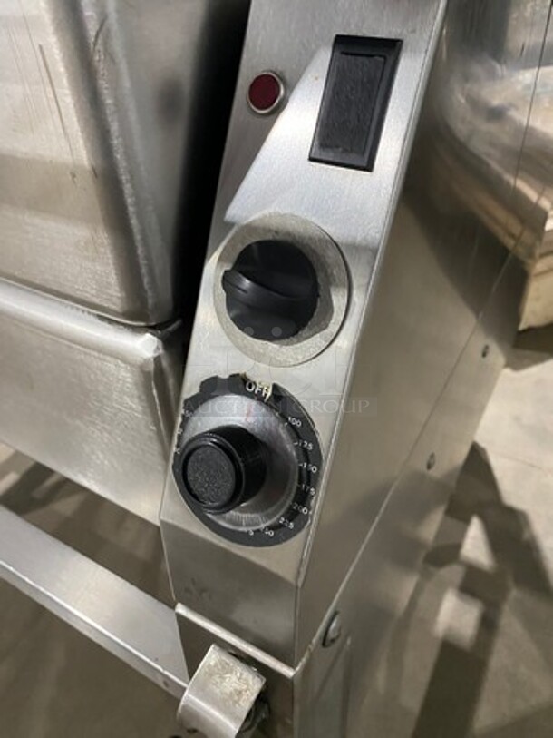 FAB! Market Forge Heavy Duty LP/Natural Gas Powered Tilted Skillet/Braising Pan! On Casters! WORKING WHEN REMOVED! - Image 7 of 10