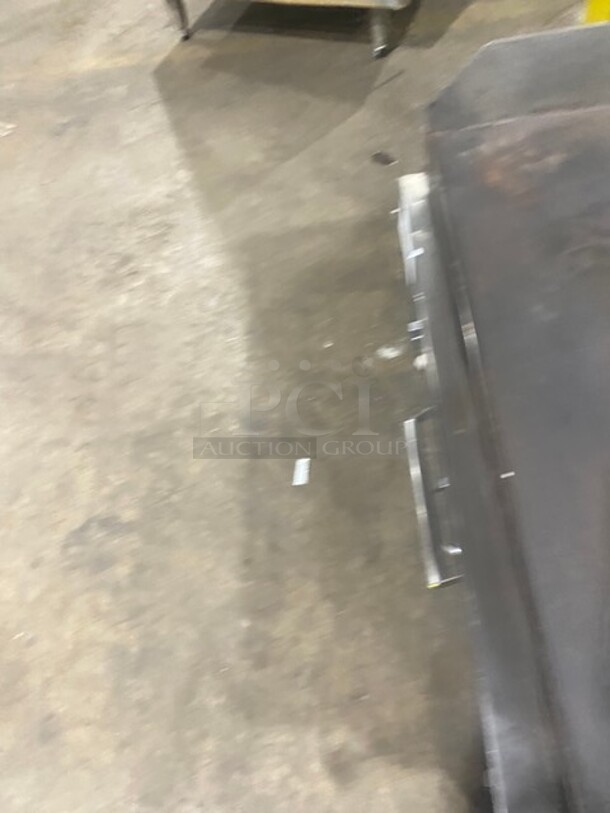 Commercial Countertop Natural Gas Powered Flat Top Griddle And Cheese Melter Combo! With Back And Side Splashes! All Stainless Steel! - Image 5 of 8