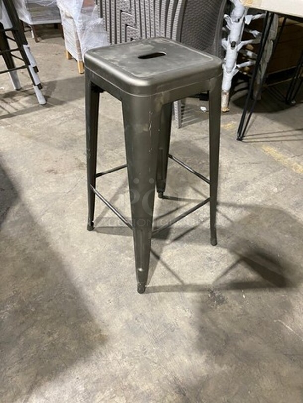  BRAND NEW! Astor Matte Platinum Clear Coated Finish Heavy Duty Metal Bar Height Stools! With Footrest! 4 x Your Bid! - Image 3 of 8