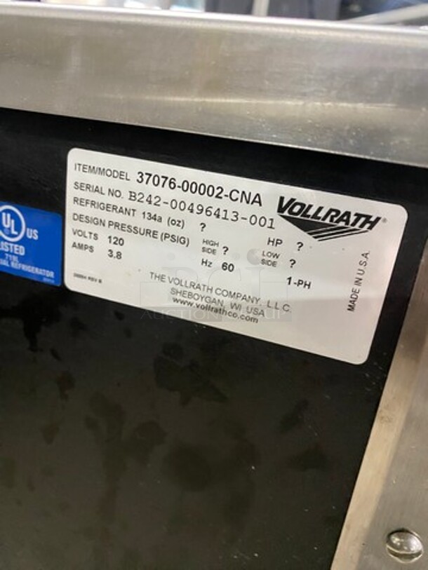 Vollrath Commercial Refrigerated Food Serving Station Counter/ Cold Pan! With Sneeze Guard! Stainless Steel Body! On Casters! Model: 3707600002CNA SN: B24200496413001 120V 60HZ 1 Phase - Image 7 of 8