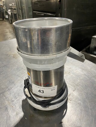 LATE MODEL! 2018 Skyfood Commercial Countertop Citrus Juicer! Stainless Steel Body! Model: EX SN: 175382001291 110V