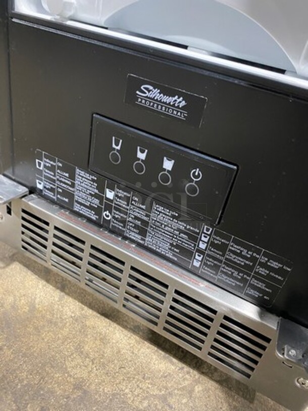 NEW! OUT OF THE BOX! SCRATCH-N-DENT! Danby Undercounter Ice Maker! 32LB Ice Capacity! Model: DIM32D1BSSPR - Image 8 of 10