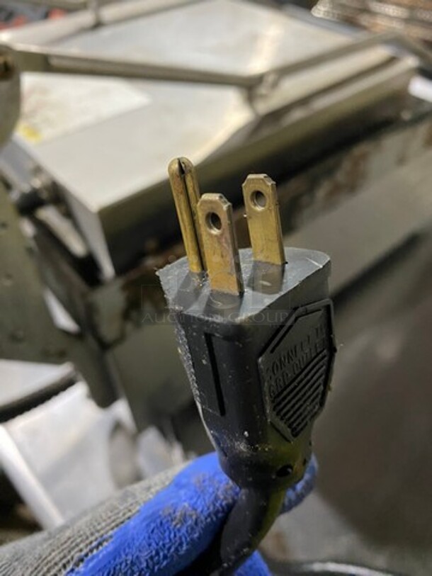 Star Pro Max Commercial Countertop Panini/Sandwich Grill! With Flat Press! All Stainless Steel! Model: GR14 SN: GS140708A0074 120V - Image 5 of 12