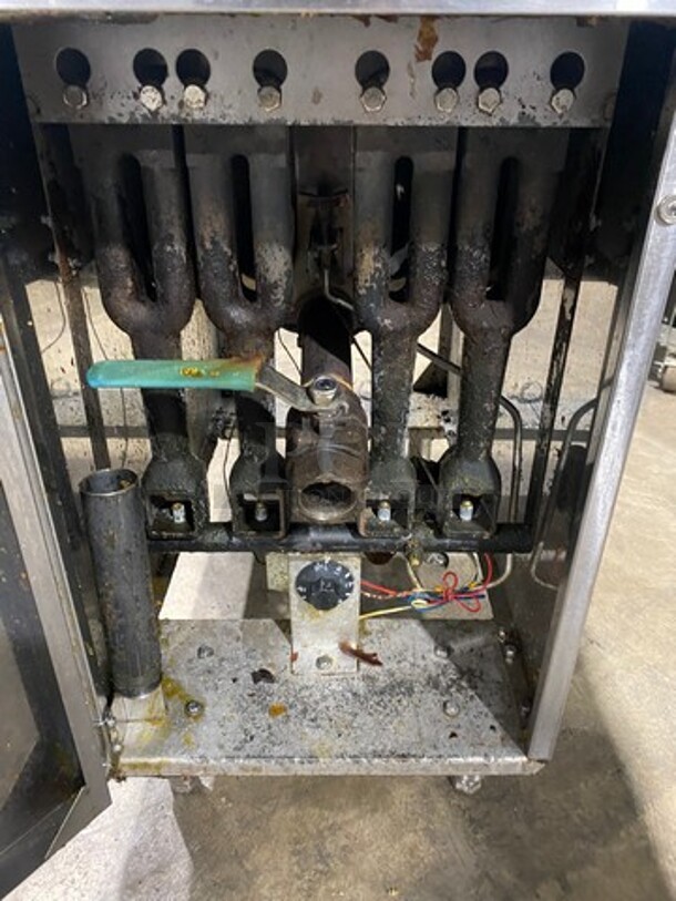 Atosa Commercial Gas Powered Deep Fat Fryer! All Stainless Steel! On Legs! - Image 6 of 8