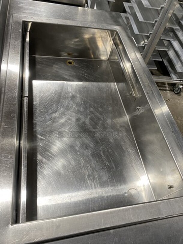 Randell All Stainless Steel Wrapped Refrigerated Cold Pan Unit! With Raised Backsplash!  Model 9943SCA Serial 16692811! 115V 1 Phase! On Legs!  - Image 5 of 8