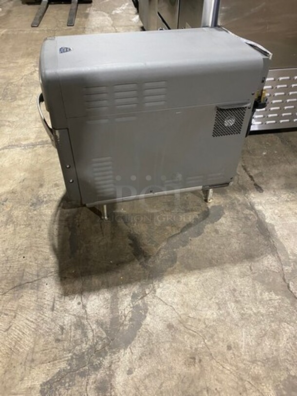 LATE MODEL! 2019 Turbo Chef Commercial Countertop Rapid Cook Oven! On Small Legs! Model: NGO SN: NGOD50141 208/240V 60HZ 1 Phase - Image 3 of 8