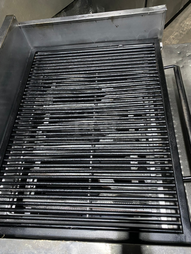 MagiKitch'n Commercial Natural Gas Powered Char Broiler Grill! With Back And Side Splashes! All Stainless Steel! On Legs! Model: FMSMB36 SN: 95070769 - Image 5 of 9