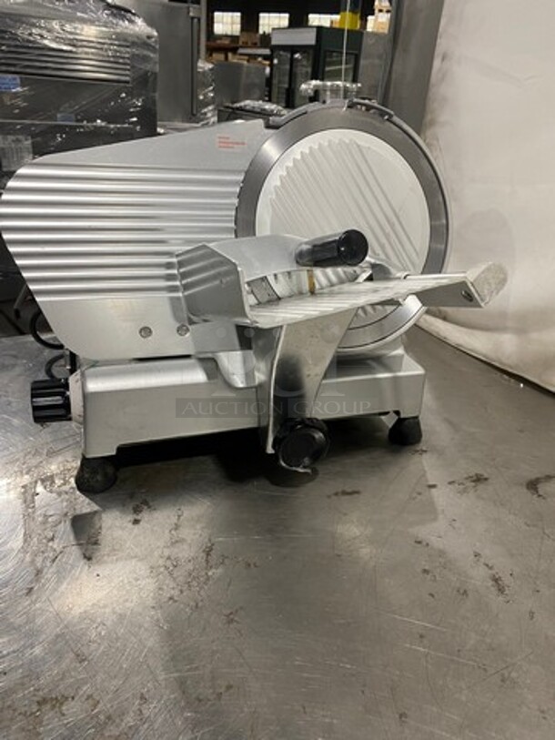 Commercial Countertop Semiautomatic Deli/ Meat Slicer! All Stainless Steel! Model: WEDB250B4 110V - Image 3 of 9