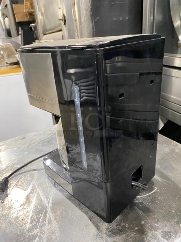 Mr. Coffee Commercial Countertop Coffee Machine! 120V! Model: JWX31! - Image 3 of 7