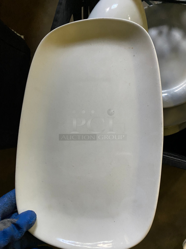 MISCELLANEOUS! Assorted Size And Style Dishware! Includes Black Poly Crates! 2x Your Bid! - Image 4 of 8