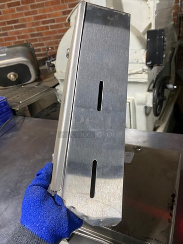 ALL ONE MONEY! Wall Mount Metal Paper Towel Dispenser! - Image 3 of 5