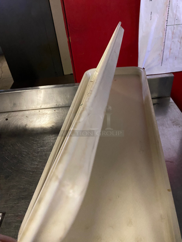 ALL ONE MONEY! Cambro Some White And Some Black Market Trays! 9x25! - Image 3 of 6