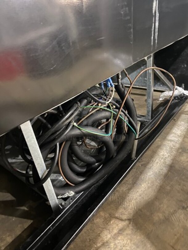 Beverage Air! Commercial 2 Door Reach In Cooler Merchandiser! With View Through Doors! With Poly Coated Racks! MODEL LV491B 115V 1PH - Image 9 of 9