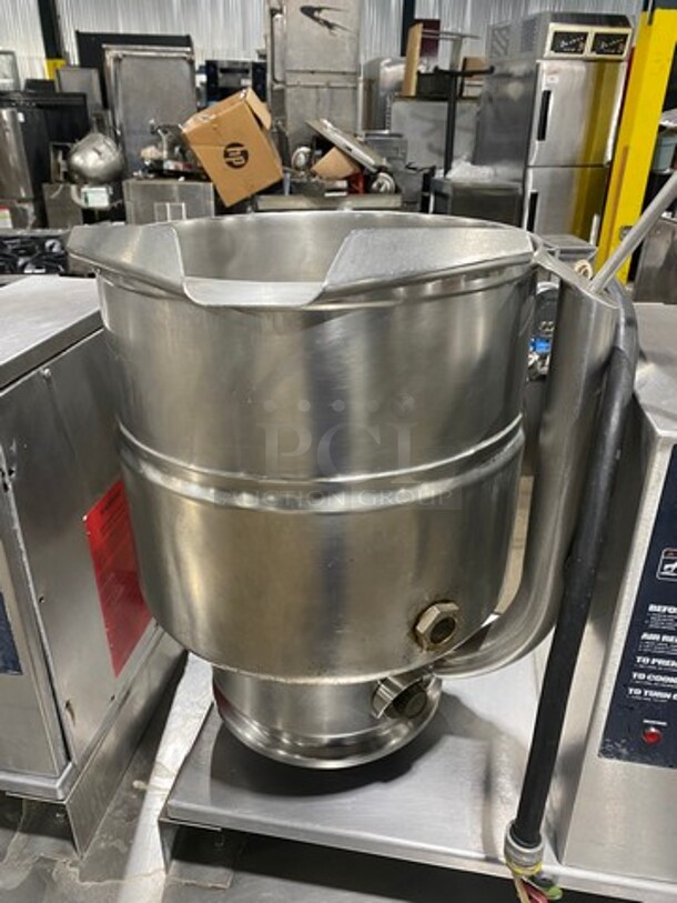 GREAT! Groen Commercial Electric Powered Tilting Soup Kettle! On Equipment Stand! All Stainless Steel! On Legs! Model: TDB40 SN: 86389 & SN: 86387 208V 60HZ 3 Phase - Image 5 of 12