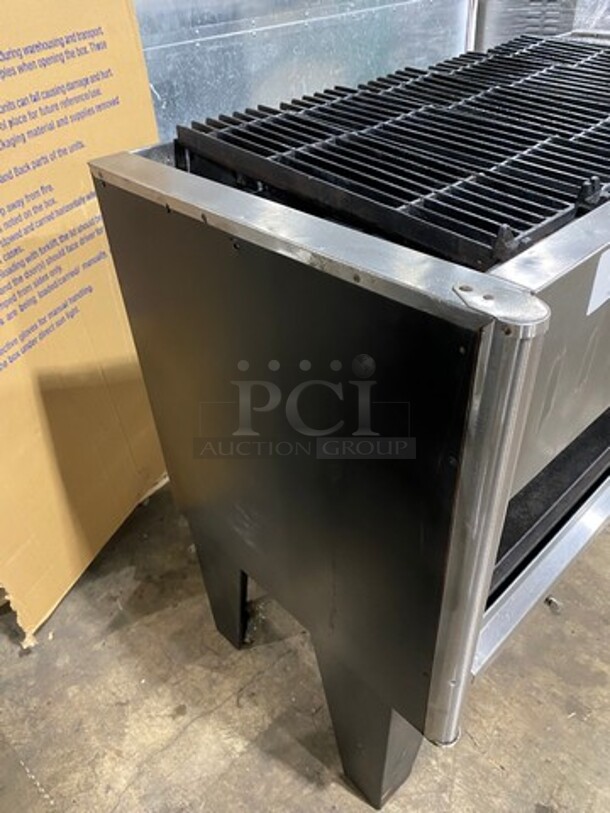 Bakers Pride Commercial Gas Powered Char Broiler Grill! All Stainless Steel! On Legs! - Image 4 of 8