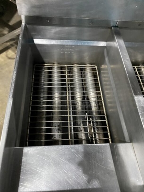 Wow! Pitco Soltice Supreme Natural Gas Powered 3 Bay Deep Fat Fryer! With Digital Control Board! With Oil Filter System! Model SS1460 Serial G13L0061464! With Night Covers! On Casters!  - Image 7 of 12