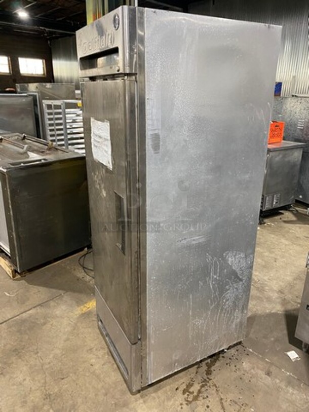 Delfield Commercial Single Door Reach In Freezer! With Poly Coated Racks! All Stainless Steel! On Casters! Model: VFR1S SN: BBS593662T 115V 60HZ 1 Phase - Image 2 of 9