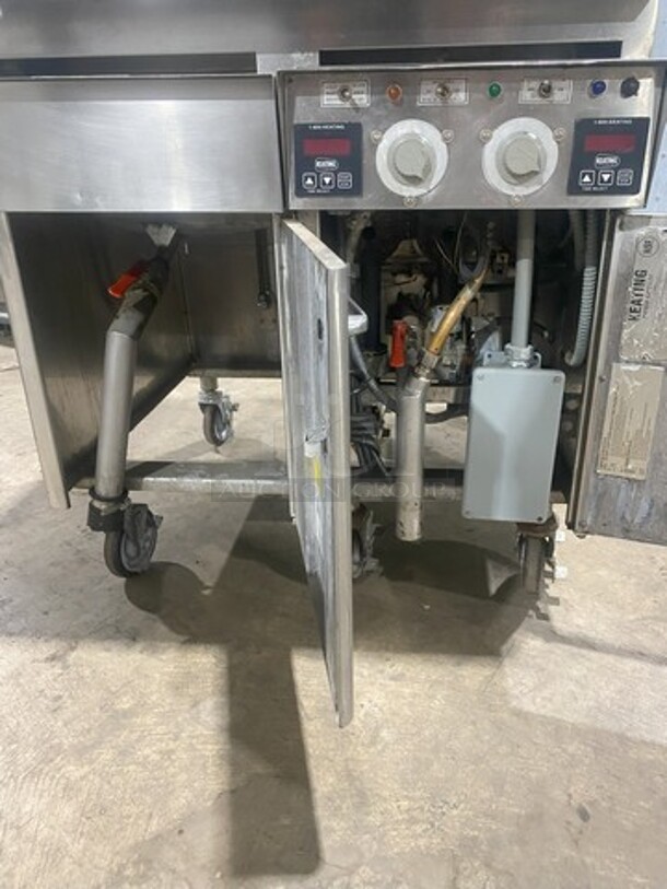 Keating All Stainless Steel Natural Gas Powered Pasta Cooking Station With Rinse/Dump Bay! With Disigtal Controls! Model 14Pasta Serial CPG41330! On Casters!  - Image 8 of 11