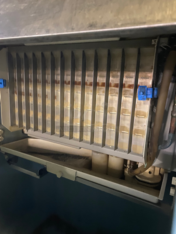Hoshizaki Commercial Ice Machine! Stainless Steel Body! Model: KM-150BAB SN: M16543G 115/120V 60HZ 1 Phase - Image 5 of 9