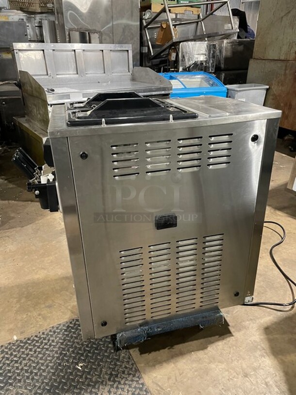 2017 Late Model! SpaceMan 3 Handle Counter Top Gravity Fed Ice Cream Machine! All Stainless Steel! Model 62535 Serial 170562! 220V 1 Phase! Working When Removed! - Image 2 of 9