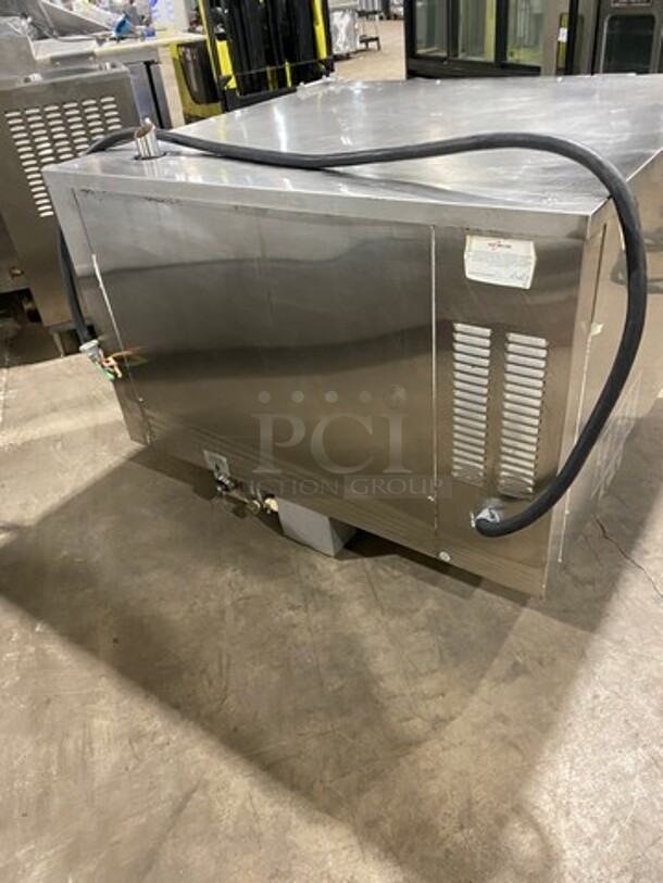 WOW! Alto Shaam Commercial Electric Powered Combitherm Convection Oven! With Metal Oven Racks! All Stainless Steel! On Small Legs! Model: 7.14ESISK SN: 1156437000 208/240V 3 Phase - Image 3 of 9