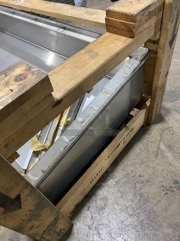 BRAND NEW! IN THE CRATE! Atlas Metal Commercial Hot Food Well Unit! All Stainless Steel! 208V 1 Phase! Model: WH-4 SN: 3038-12-A! - Image 4 of 6