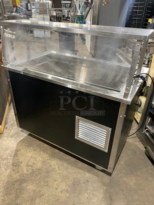Vollrath Commercial Refrigerated Food Serving Station Counter/ Cold Pan! With Sneeze Guard! Stainless Steel Body! On Casters! Model: 3707600002CNA SN: B24200496413001 120V 60HZ 1 Phase - Image 3 of 9