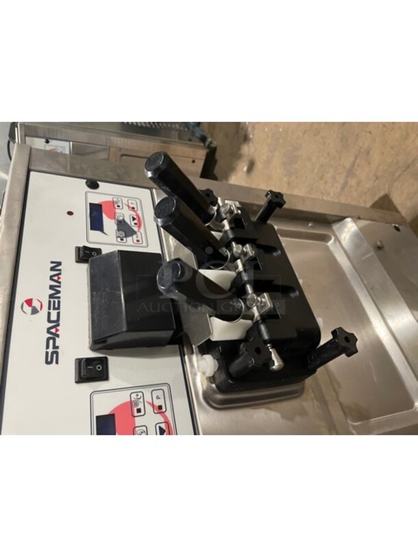2017 Late Model SpaceMan 3 Handle Counter Top Gravity Fed Ice Cream Machine! All Stainless Steel! Model 6235A Serial 171625 220V 60HZ 1Phase! Working When Removed! - Image 9 of 9