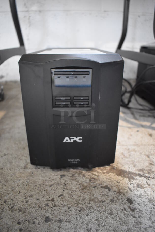 APC Smart UPS 1500. 7x17.5x9