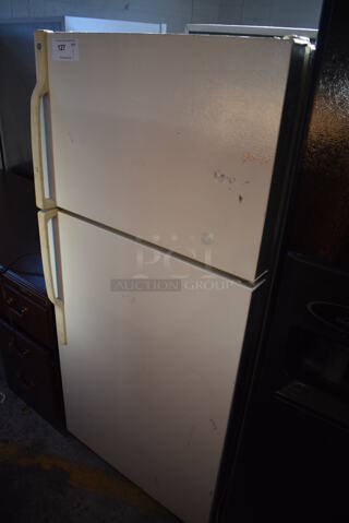 General Electric GTS15BCRFRCC Metal Cooler Freezer Combo Unit. 110-127 Volts, 1 Phase. 28x29x62. Tested and Working!